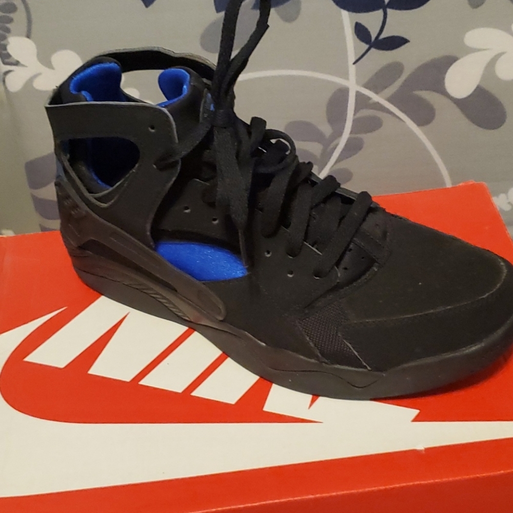Men sneakers